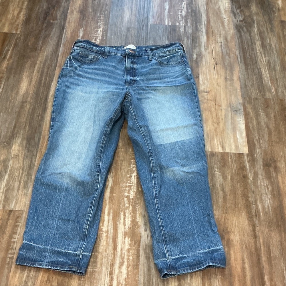Universal Thread Denim Straight Leg Jeans